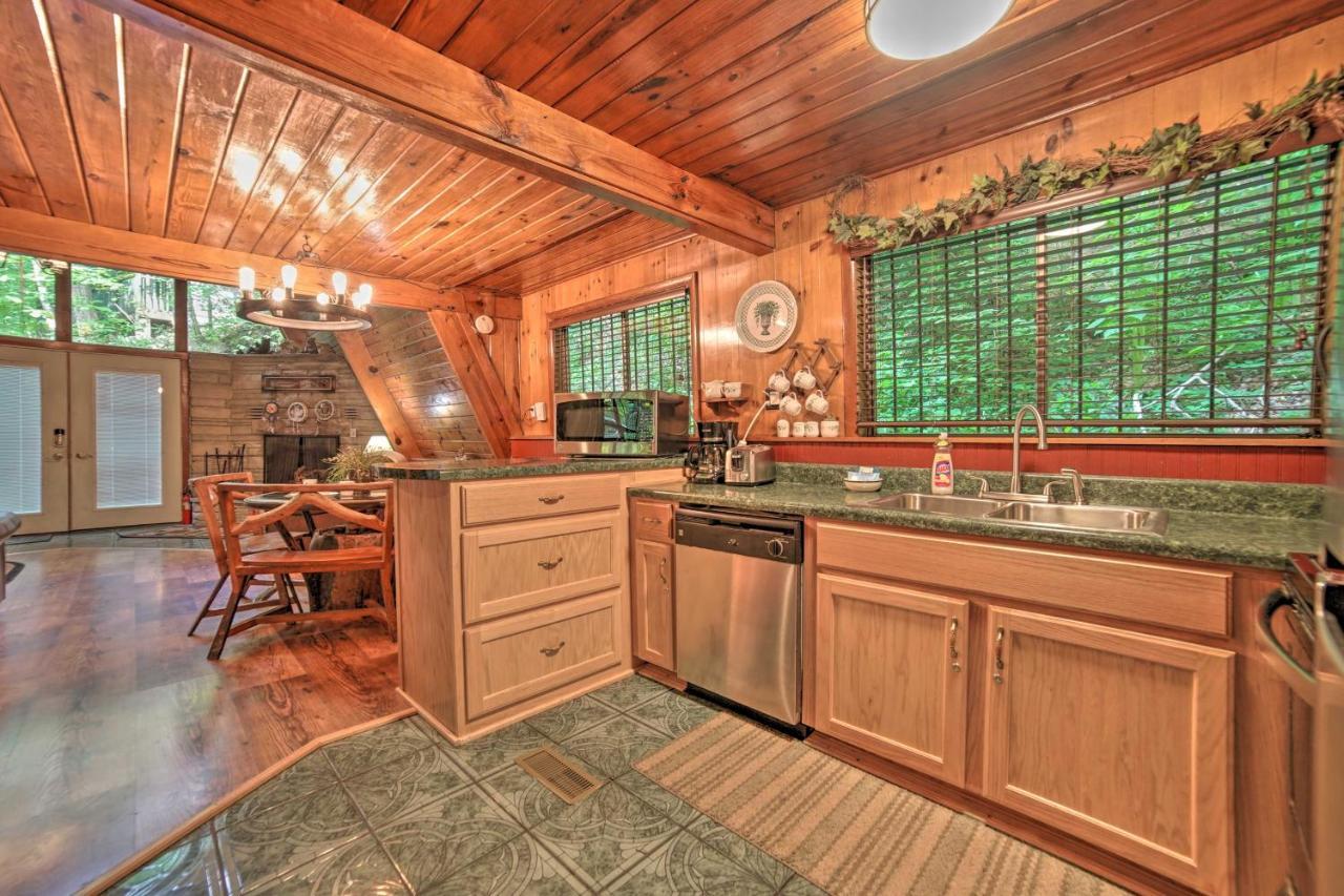 A-Frame Gatlinburg Cabin With Deck And Private Hot Tub Exterior photo