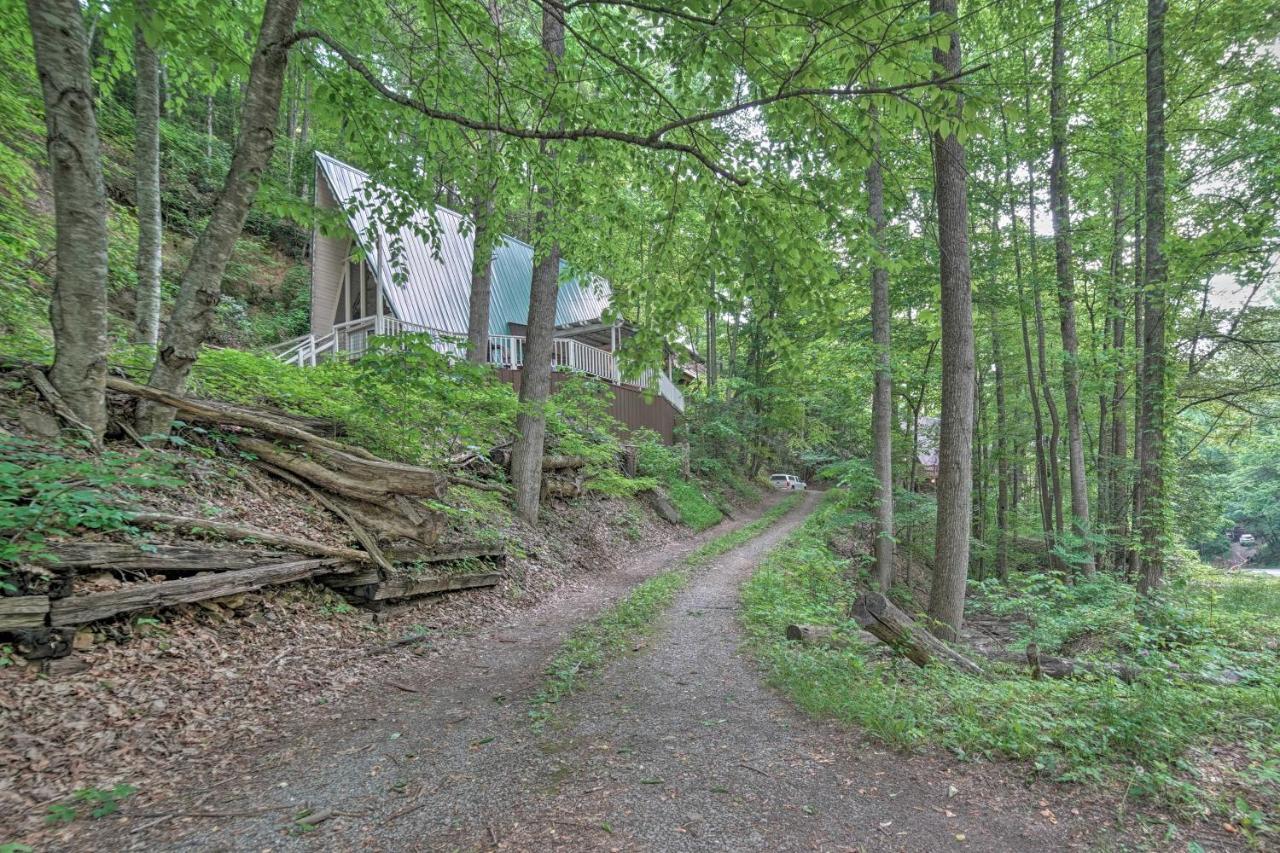 A-Frame Gatlinburg Cabin With Deck And Private Hot Tub Exterior photo