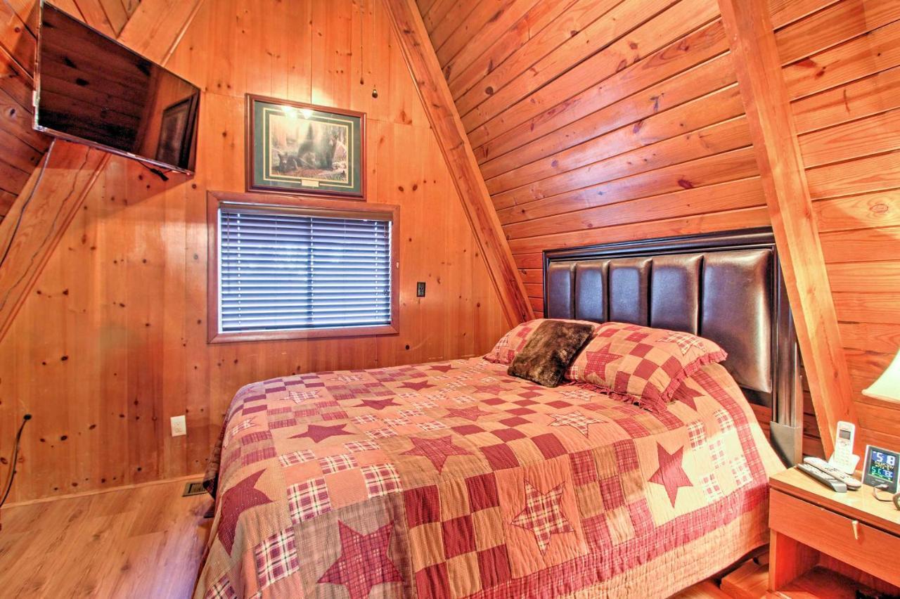 A-Frame Gatlinburg Cabin With Deck And Private Hot Tub Exterior photo